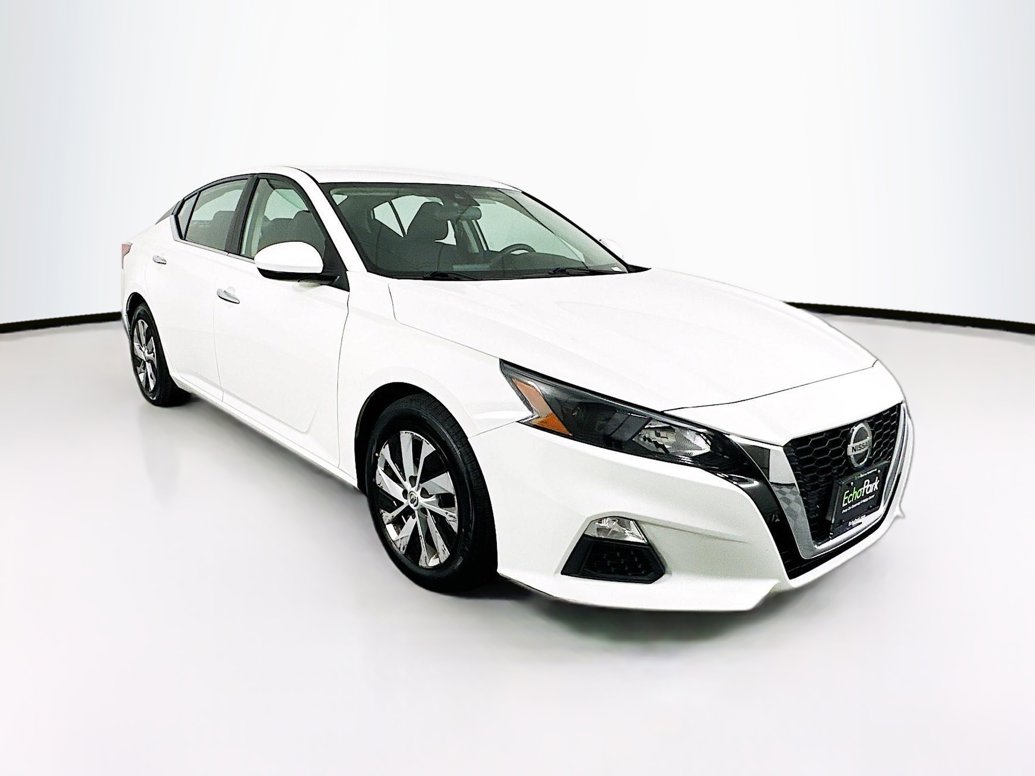 NISSAN ALTIMA 2019-2023 - Rear Sill Plate Vinyl