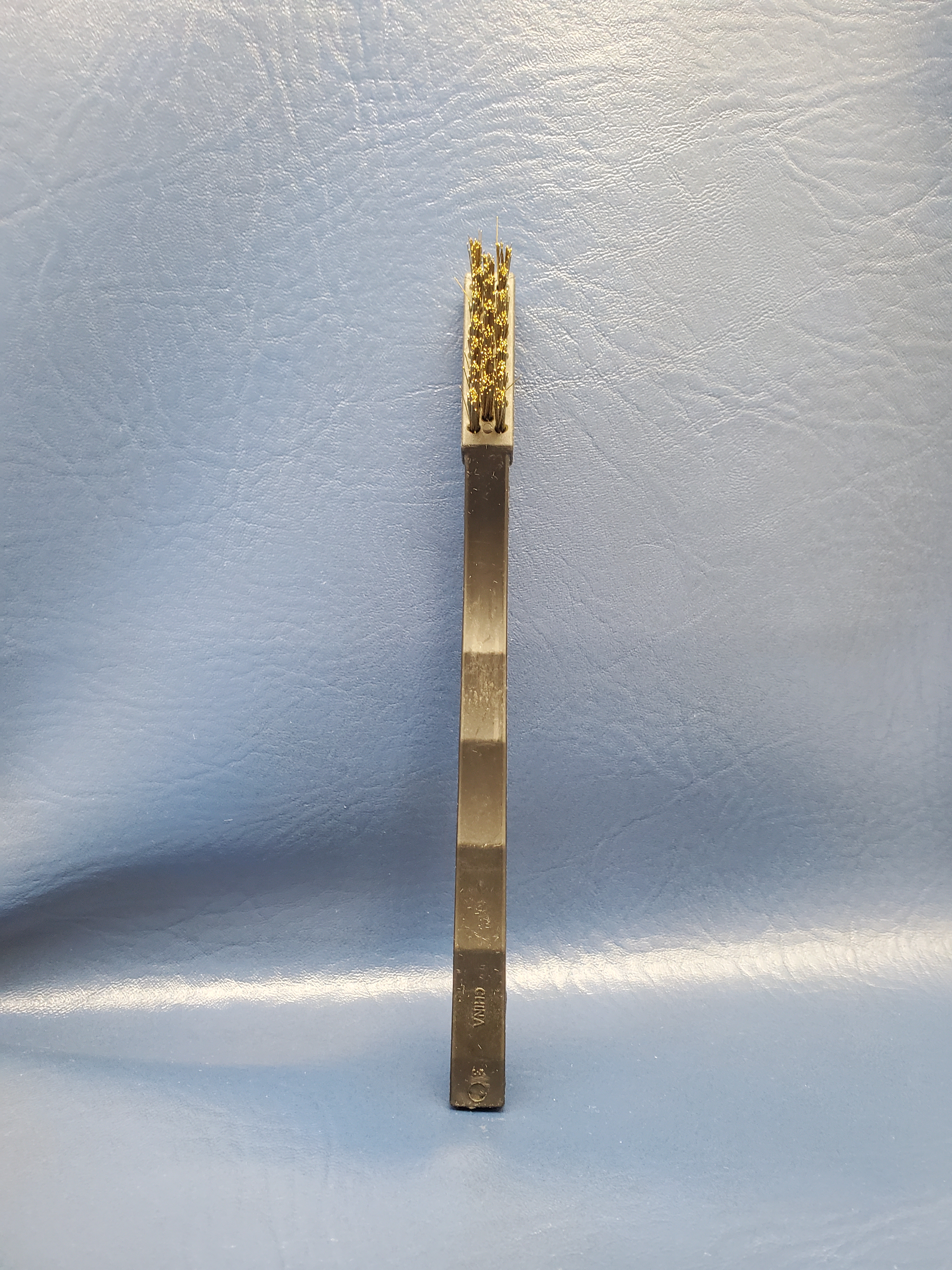 Plastic Handle Brass Detail Brush - BTB-1